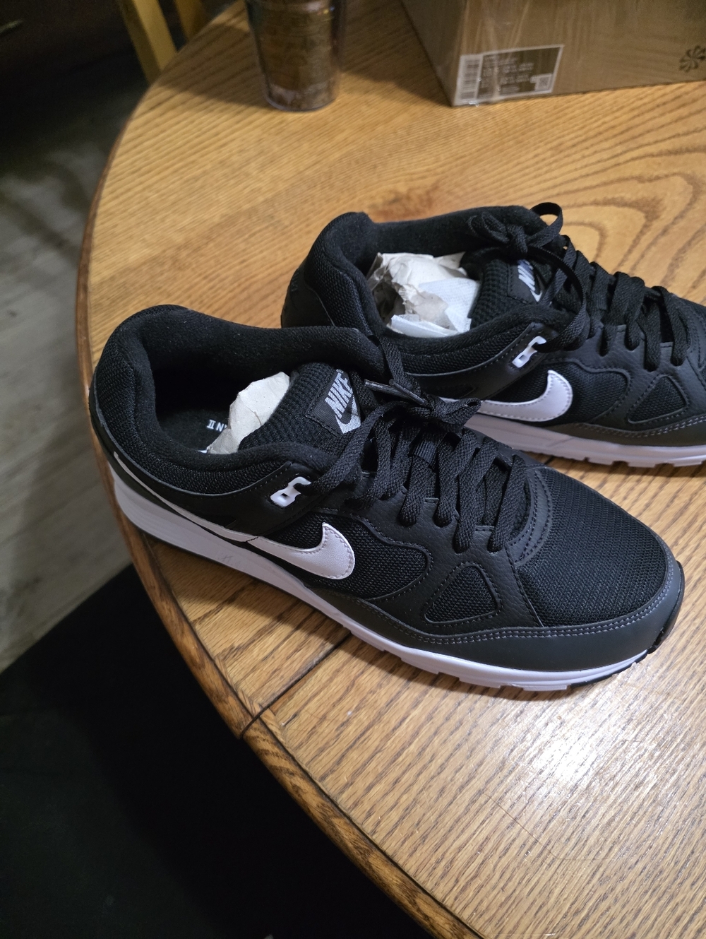 Nike Air Span, Black with White Swoosh Low-Top Sneakers Size 10m, New In Box